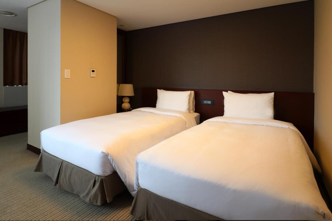 Pj Myeongdong Hotel Seul